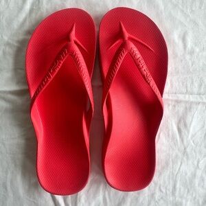 Archie’s Arch Support Flip Flops Sandals Women’s 9/Mens 8 Coral